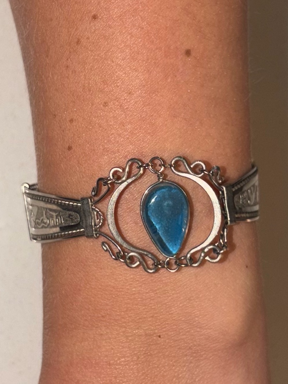 Vintage Artisan Handcrafted Sterling Silver Spoon Bracelet w Blue Teardrop Stone
